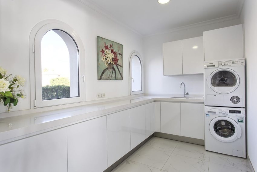 R4428886-Villa-For-Sale-Los-Flamingos-Detached-8-Beds-768-Built-19