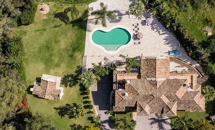 R4439494-Villa-For-Sale-Nueva-Andalucia-Detached-6-Beds-725-Built-2