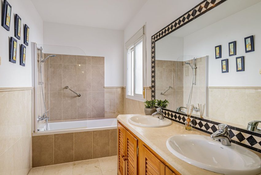 R4552039-Apartment-For-Sale-Marbella-Penthouse-2-Beds-70-Built-11