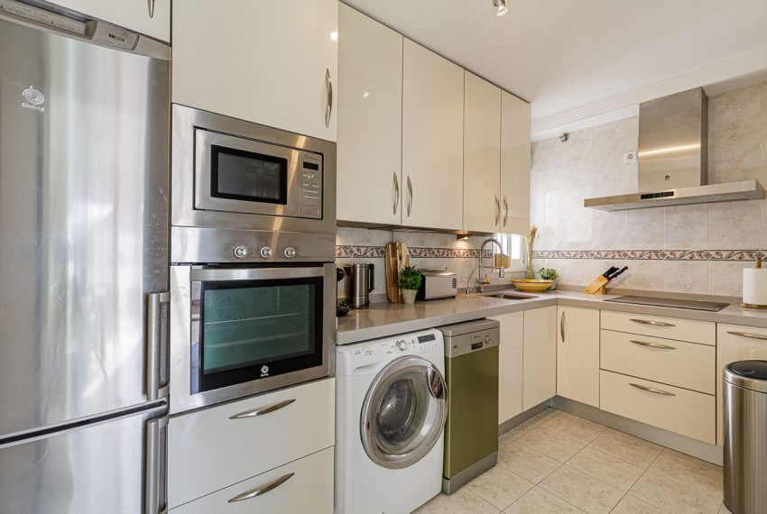 R4552039-Apartment-For-Sale-Marbella-Penthouse-2-Beds-70-Built-4