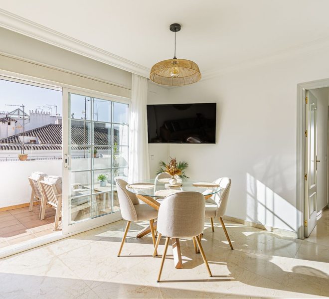 R4552039-Image 1-Penthouse - 2 Beds - 70 Built