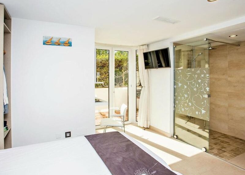 R4631002-Villa-For-Sale-San-Pedro-de-Alcantara-Detached-8-Beds-650-Built-18