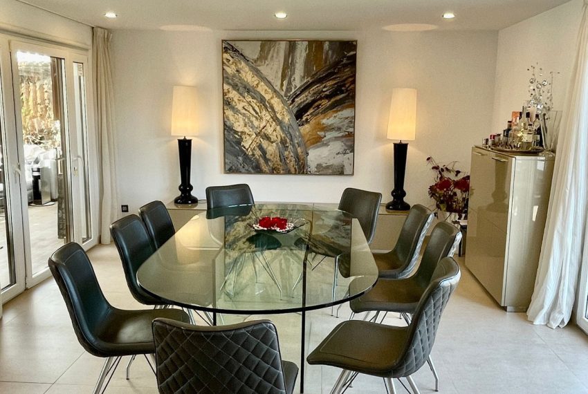 R4631002-Villa-For-Sale-San-Pedro-de-Alcantara-Detached-8-Beds-650-Built-8