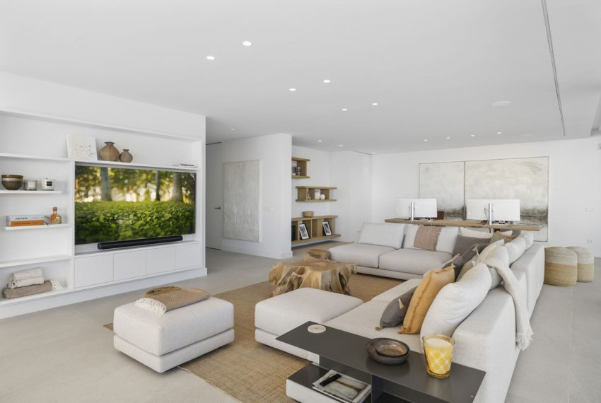 R4692358-Villa-For-Sale-Benahavis-Detached-6-Beds-480-Built-16