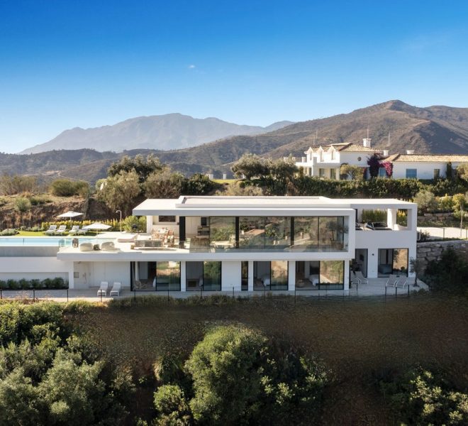 R4692358-Image 1-Detached - 6 Beds - 480 Built