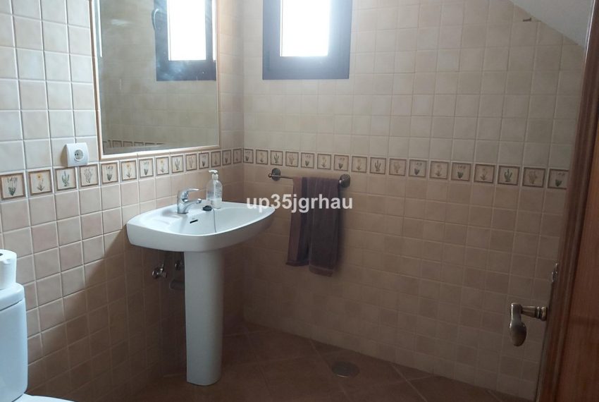 R4745227-Villa-For-Sale-Estepona-Detached-5-Beds-317-Built-15