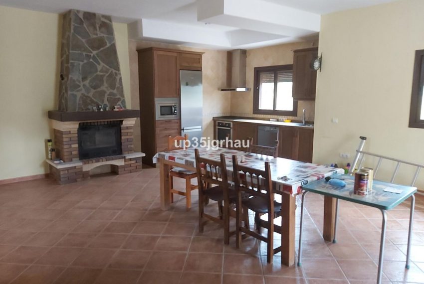R4745227-Villa-For-Sale-Estepona-Detached-5-Beds-317-Built-16