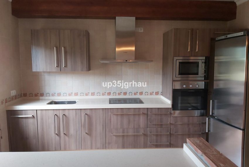 R4745227-Villa-For-Sale-Estepona-Detached-5-Beds-317-Built-6