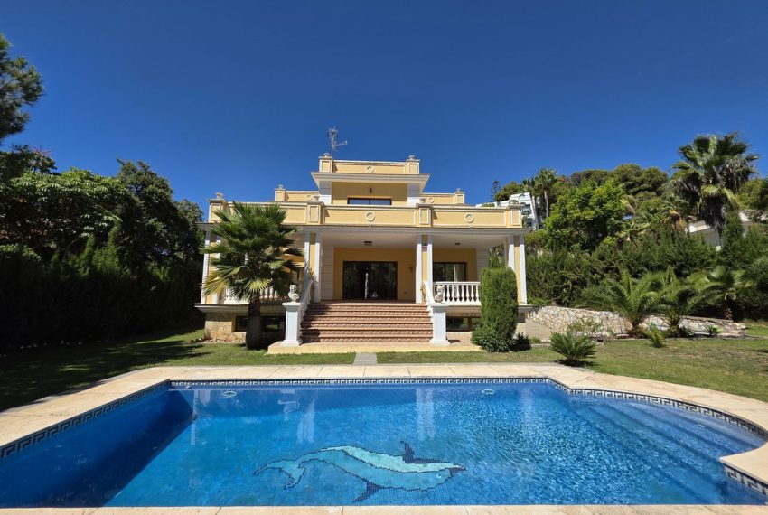 R4765366-Villa-For-Sale-Las-Chapas-Detached-4-Beds-475-Built-1
