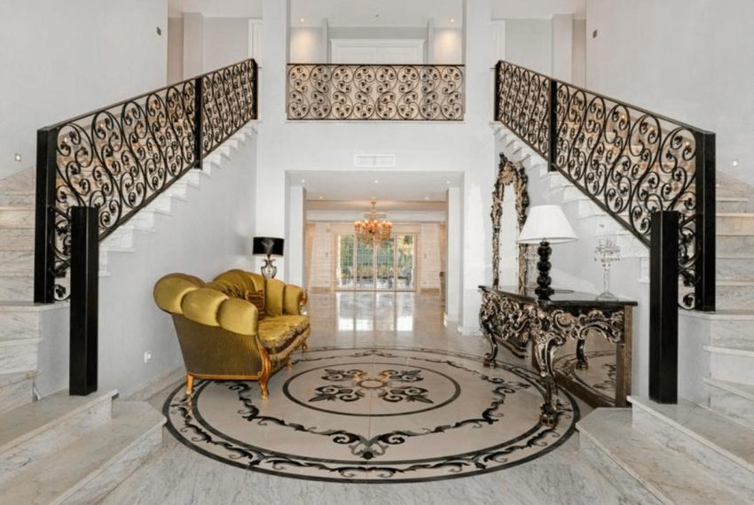 R4788610-Villa-For-Sale-The-Golden-Mile-Detached-8-Beds-1385-Built-3