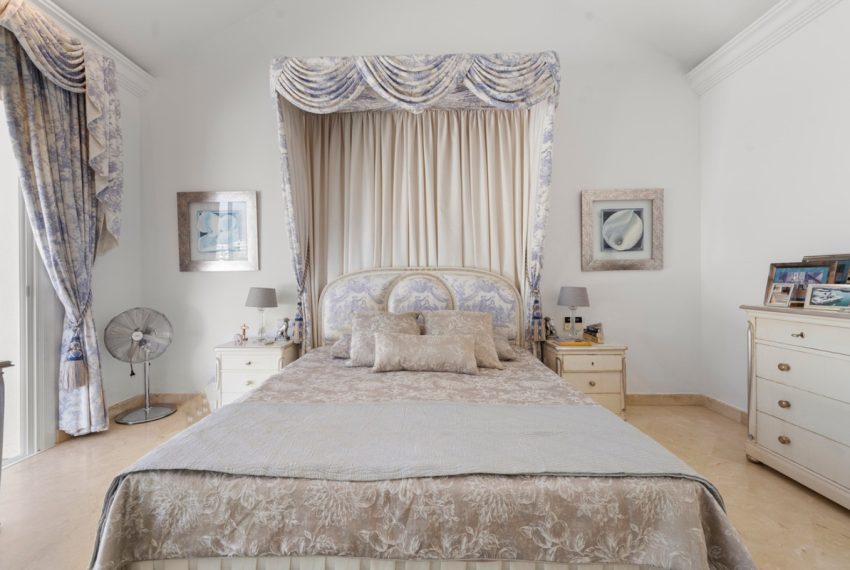 R4801930-Villa-For-Sale-Benahavis-Detached-5-Beds-733-Built-16