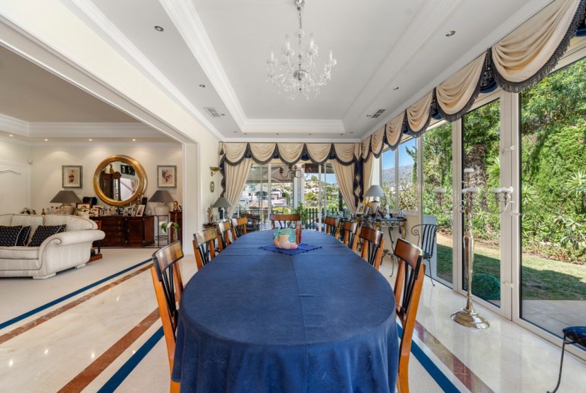 R4801930-Villa-For-Sale-Benahavis-Detached-5-Beds-733-Built-2