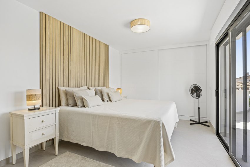 R4806901-Villa-For-Sale-Guadalmina-Alta-Detached-4-Beds-247-Built-16