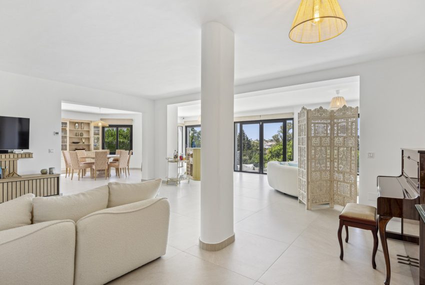 R4806901-Villa-For-Sale-Guadalmina-Alta-Detached-4-Beds-247-Built-9