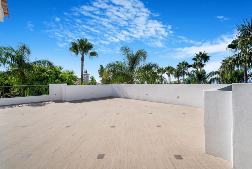 R4826392-Villa-For-Sale-The-Golden-Mile-Detached-5-Beds-550-Built-3