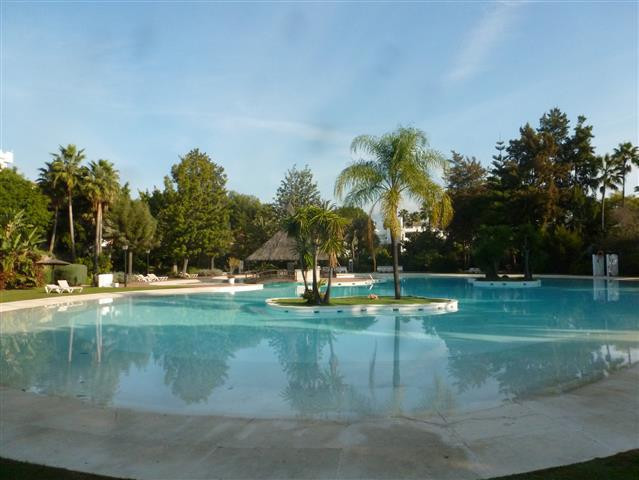 R4849375-Apartment-For-Sale-Guadalmina-Baja-Penthouse-4-Beds-220-Built-1