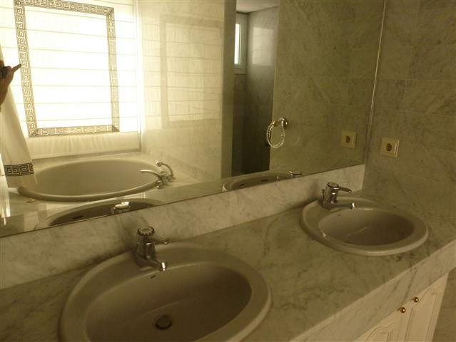 R4849375-Apartment-For-Sale-Guadalmina-Baja-Penthouse-4-Beds-220-Built-17