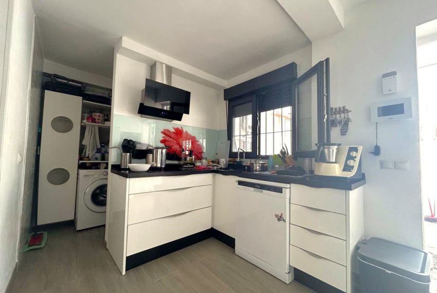 R4853023-Villa-For-Sale-Calahonda-Semi-Detached-4-Beds-176-Built-11