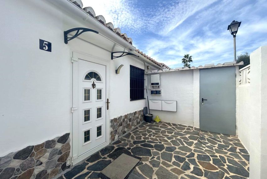 R4853023-Villa-For-Sale-Calahonda-Semi-Detached-4-Beds-176-Built-14