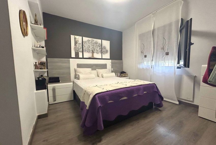 R4853023-Villa-For-Sale-Calahonda-Semi-Detached-4-Beds-176-Built-3