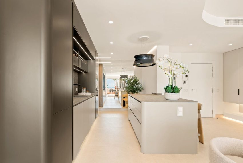 R4875961-Apartment-For-Sale-New-Golden-Mile-Penthouse-3-Beds-134-Built-17