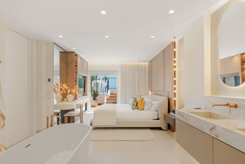 R4875961-Apartment-For-Sale-New-Golden-Mile-Penthouse-3-Beds-134-Built-19