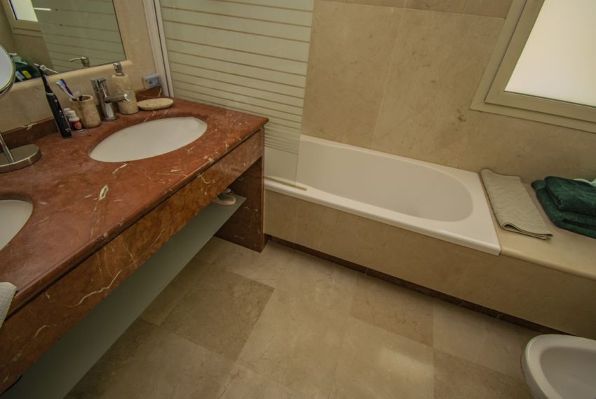 R4880239-Apartment-For-Sale-Sierra-Blanca-Penthouse-3-Beds-164-Built-12