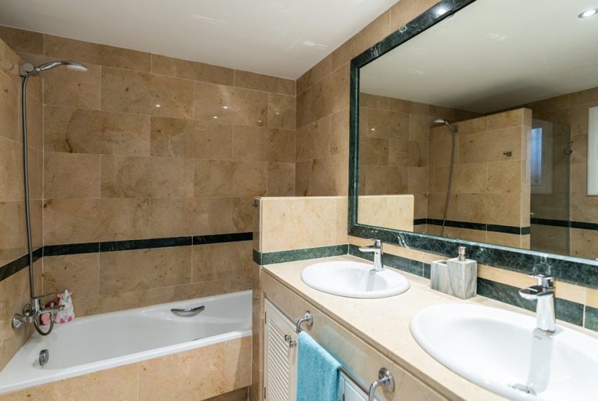 R4887376-Apartment-For-Sale-Marbella-Ground-Floor-3-Beds-155-Built-15