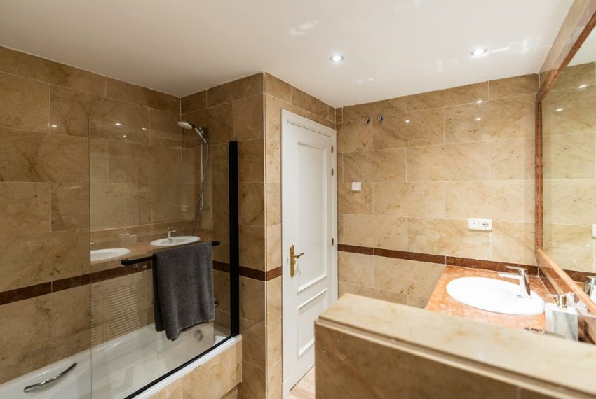R4887376-Apartment-For-Sale-Marbella-Ground-Floor-3-Beds-155-Built-18