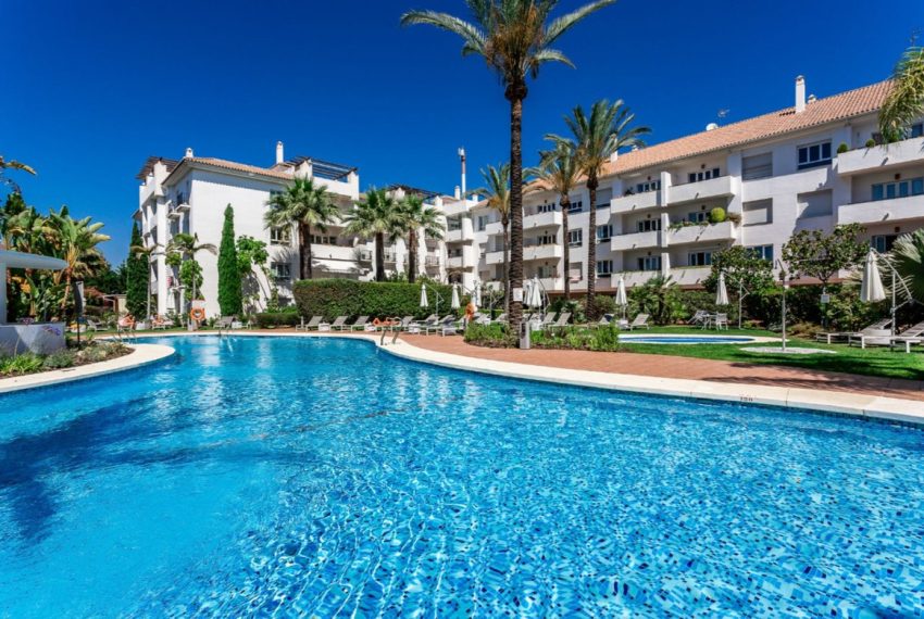 R4893559-Apartment-For-Sale-Marbella-Penthouse-7-Beds-190-Built