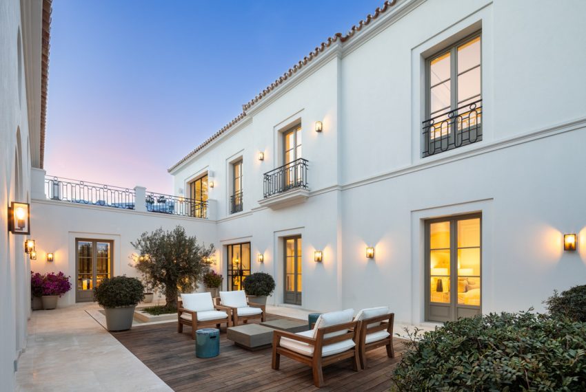 R4896823-Villa-For-Sale-Nueva-Andalucia-Detached-6-Beds-712-Built-8