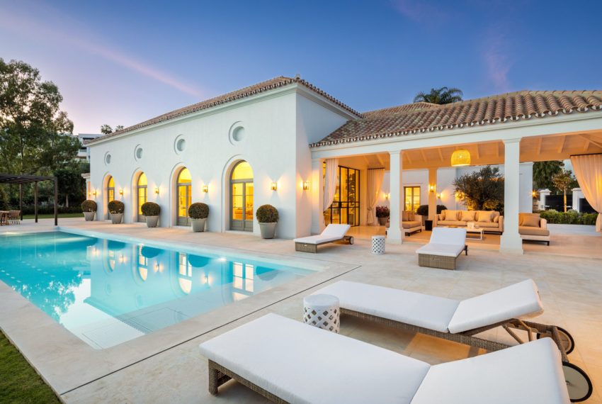 R4896823-Villa-For-Sale-Nueva-Andalucia-Detached-6-Beds-712-Built