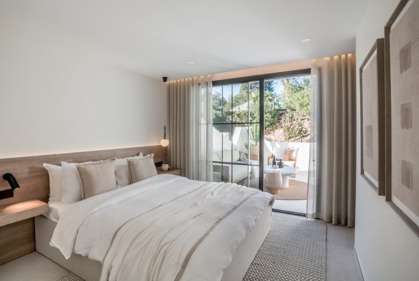 R4917565-Villa-For-Sale-Nueva-Andalucia-Semi-Detached-5-Beds-430-Built-13