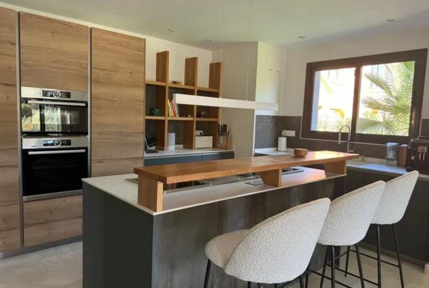 R4930855-Villa-For-Sale-Elviria-Detached-4-Beds-468-Built-11