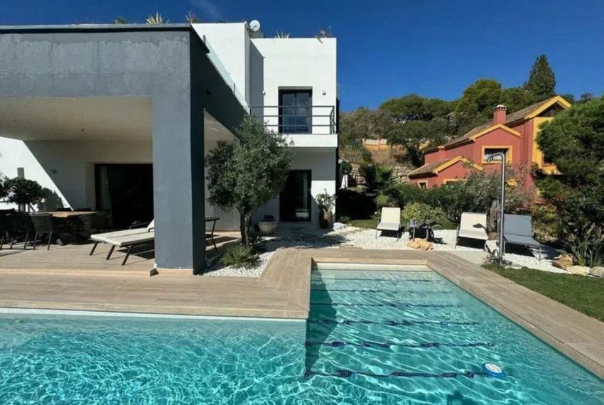 R4930855-Villa-For-Sale-Elviria-Detached-4-Beds-468-Built-16