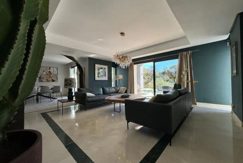 R4930855-Villa-For-Sale-Elviria-Detached-4-Beds-468-Built-7