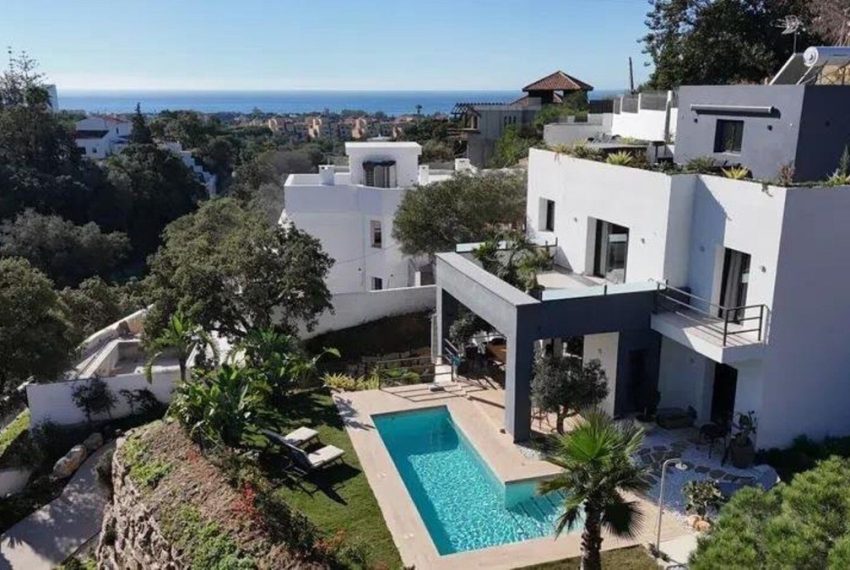 R4930855-Villa-For-Sale-Elviria-Detached-4-Beds-468-Built