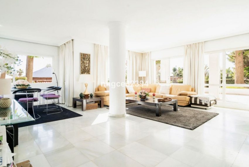 R4937263-Apartment-For-Sale-San-Pedro-de-Alcantara-Ground-Floor-3-Beds-190-Built-2