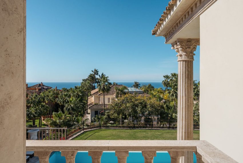 R4939060-Villa-For-Sale-Sierra-Blanca-Detached-7-Beds-2000-Built-4