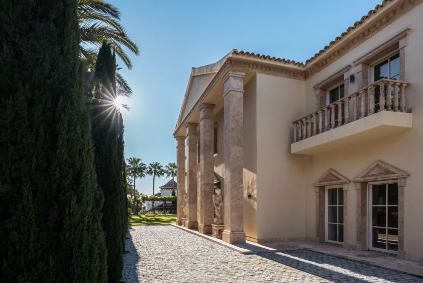 R4939060-Villa-For-Sale-Sierra-Blanca-Detached-7-Beds-2000-Built-5