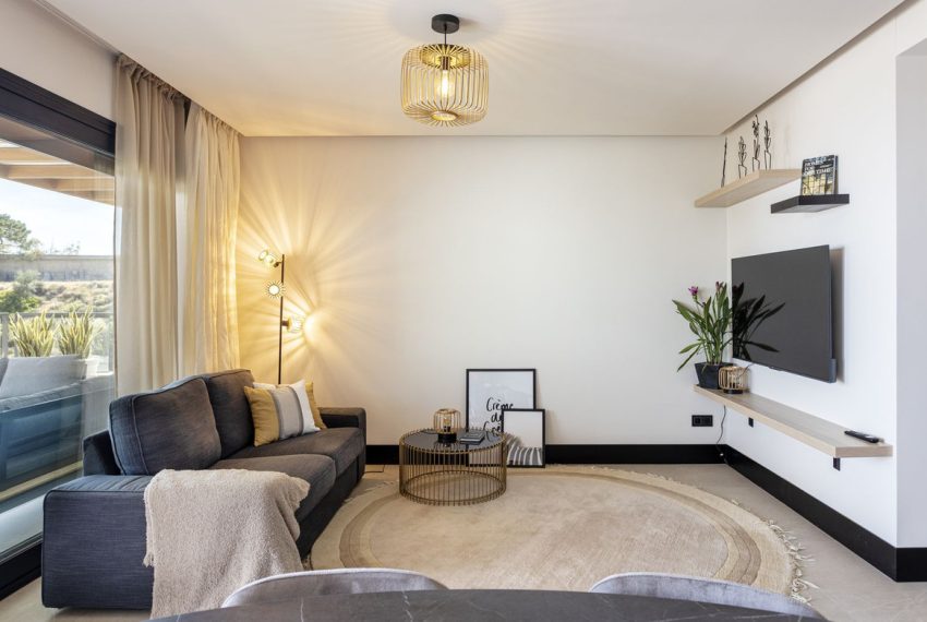 R4973569-Apartment-For-Sale-Nueva-Andalucia-Middle-Floor-2-Beds-135-Built-3