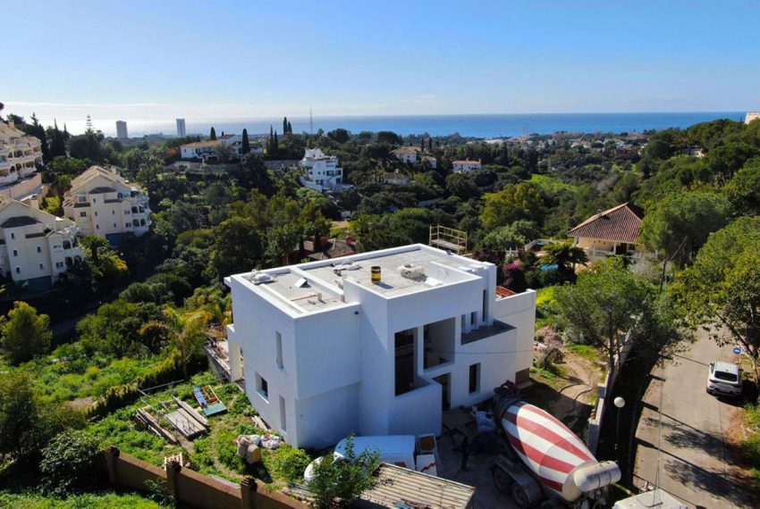 R4976098-Villa-For-Sale-Elviria-Detached-4-Beds-470-Built-1