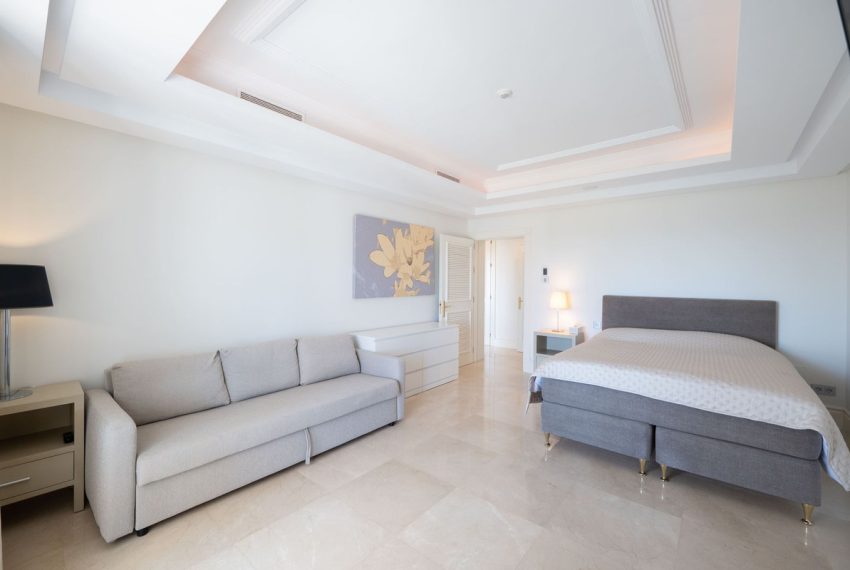 R4976617-Villa-For-Sale-Marbella-Detached-6-Beds-739-Built-5