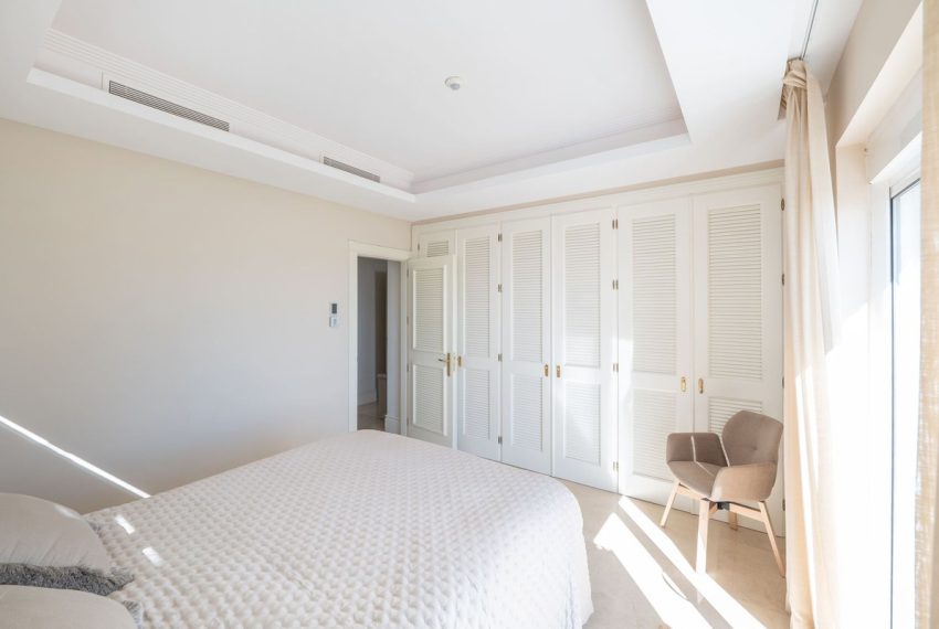 R4976617-Villa-For-Sale-Marbella-Detached-6-Beds-739-Built-9