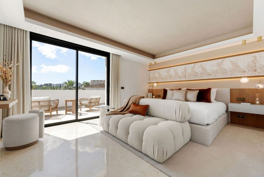 R4991242-Villa-For-Sale-Nueva-Andalucia-Detached-5-Beds-290-Built-10