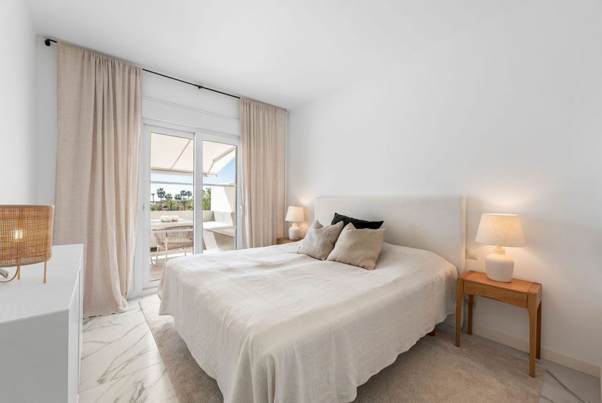 R4995262-Apartment-For-Sale-Nueva-Andalucia-Penthouse-3-Beds-90-Built-12