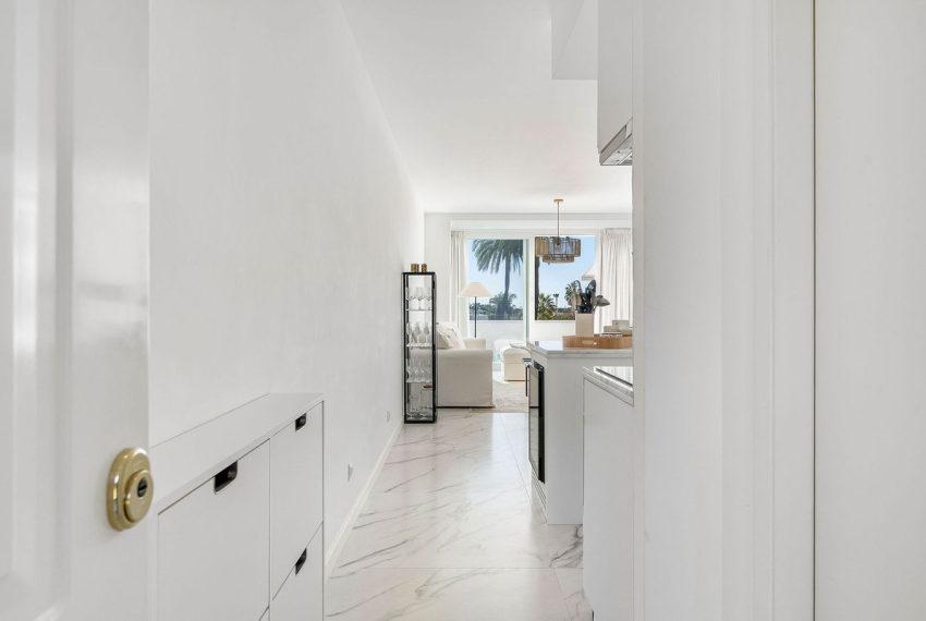 R4995262-Apartment-For-Sale-Nueva-Andalucia-Penthouse-3-Beds-90-Built-2