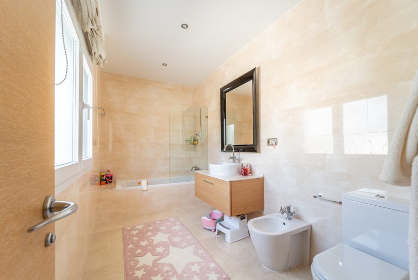 R5007982-Villa-For-Sale-Guadalmina-Baja-Detached-7-Beds-506-Built-18