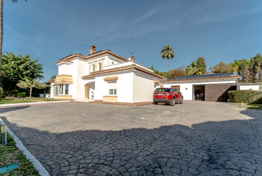 R5007982-Villa-For-Sale-Guadalmina-Baja-Detached-7-Beds-506-Built-2