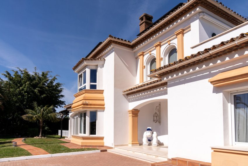 R5007982-Villa-For-Sale-Guadalmina-Baja-Detached-7-Beds-506-Built-3